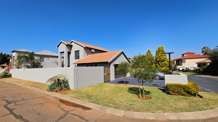 3 Bedroom Property for Sale in Melodie North West